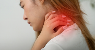 Natural Alternatives for Pain Relief: Comparing Herbal Roll-Ons and Over-the-Counter Options